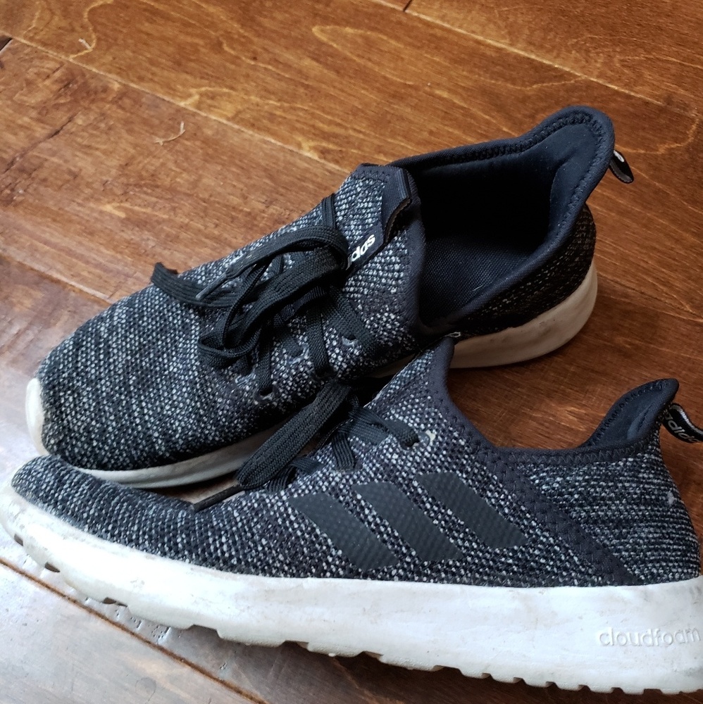 Adidas slip ons. Size 8